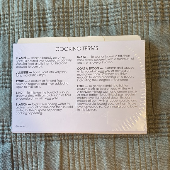 Retired/Rare Hallmark 2AD4400 Christmas Cookie Recipe Book - Picture 3 of 6